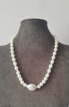 Load image into Gallery viewer, Shell Baroque Necklace
